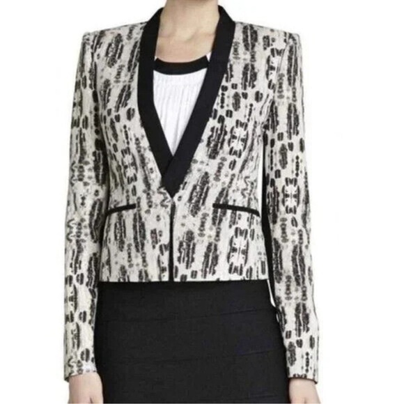 NWT** BCBGMAXAZRIA Guy Print Blazer Cropped
Business Black/Comb Medium - Picture 2 of 9